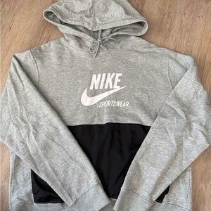 Nike Women’s Heritage Fleece Hoodie